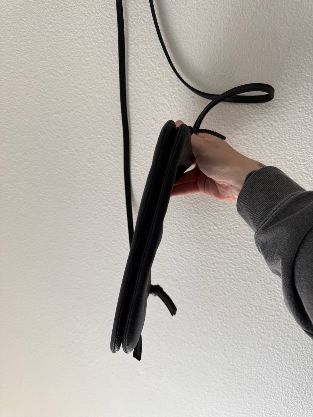Madewell the Knotted Black Leather Crossbody Bag - EUC - Picture 9 of 9
